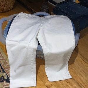 Women’s Nine West Vintage American cropped/cuffed white jeans